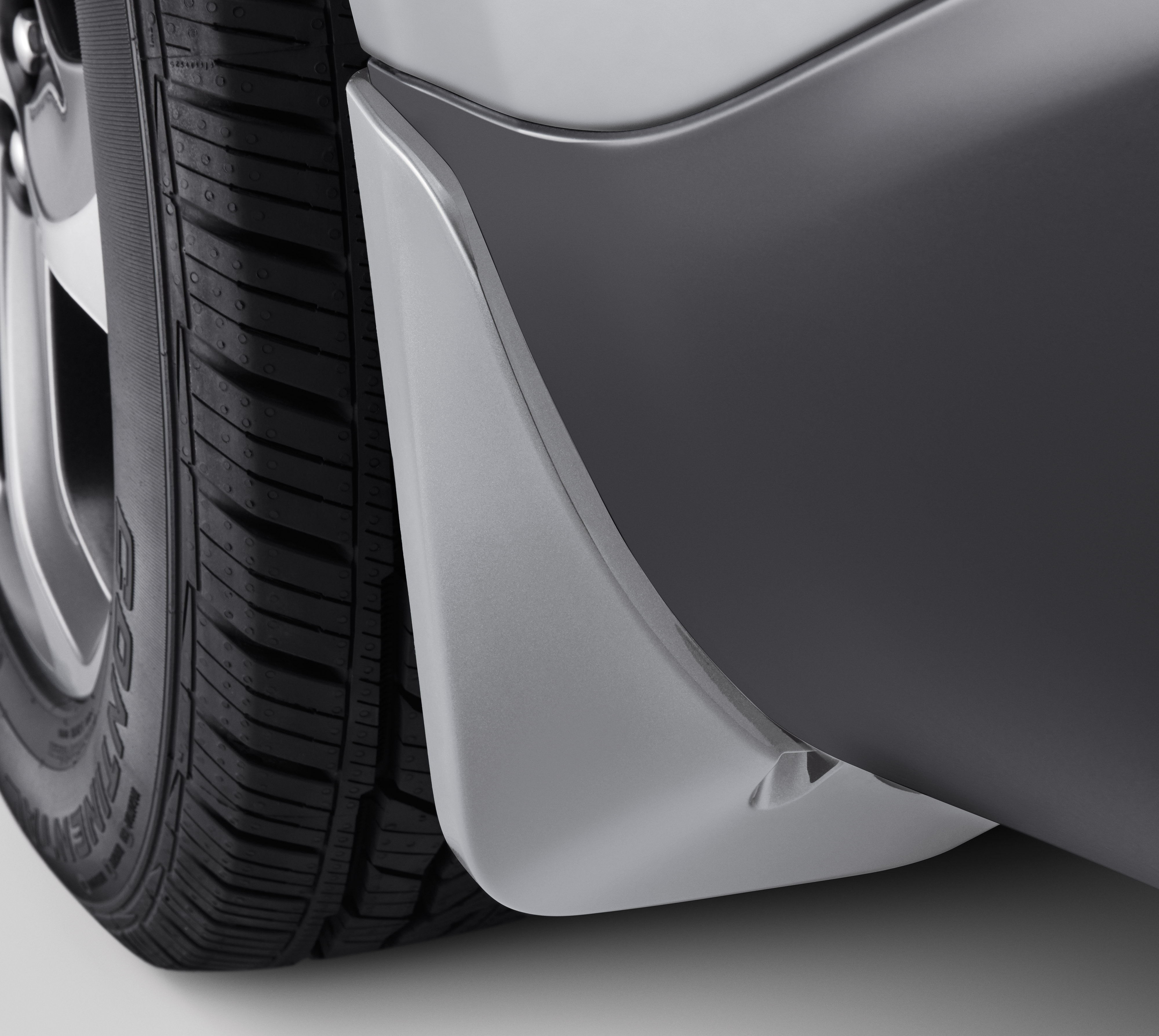 Front Splash Guards in Quicksilver Metallic (for Avenir trim level)