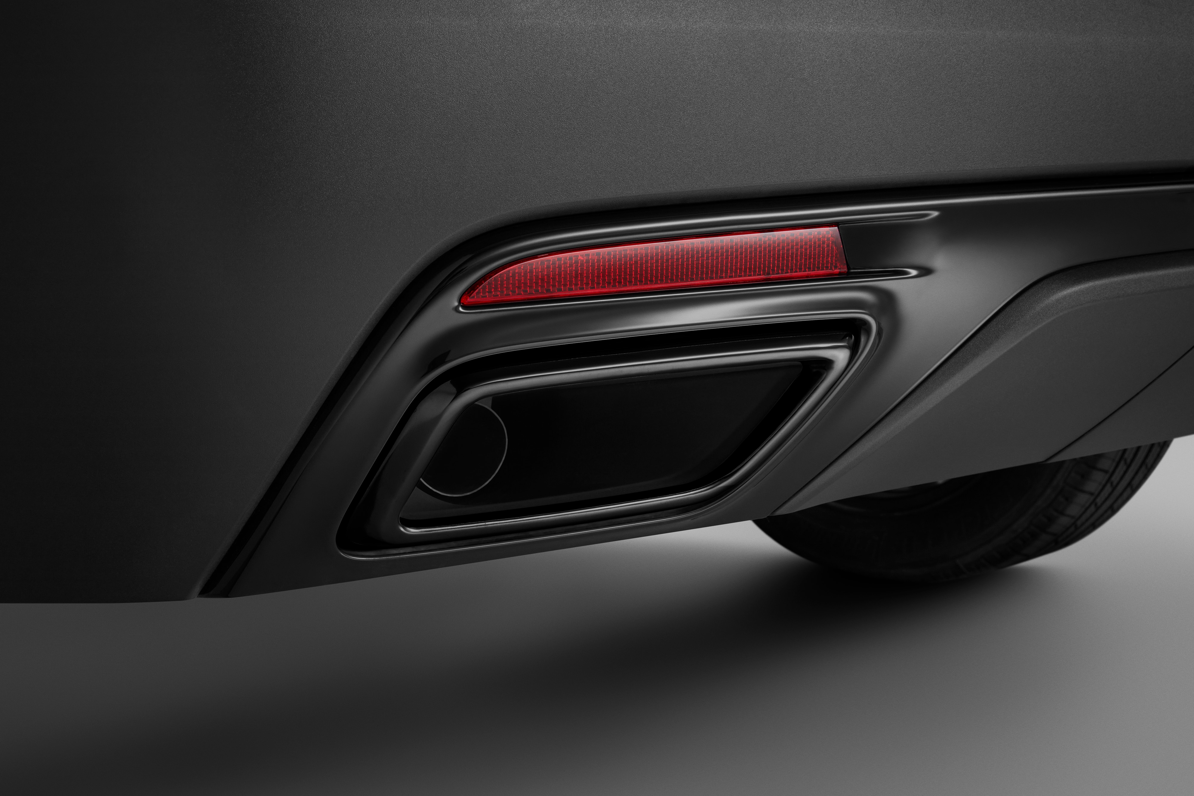 Exhaust Trim Bezel in Gloss Black