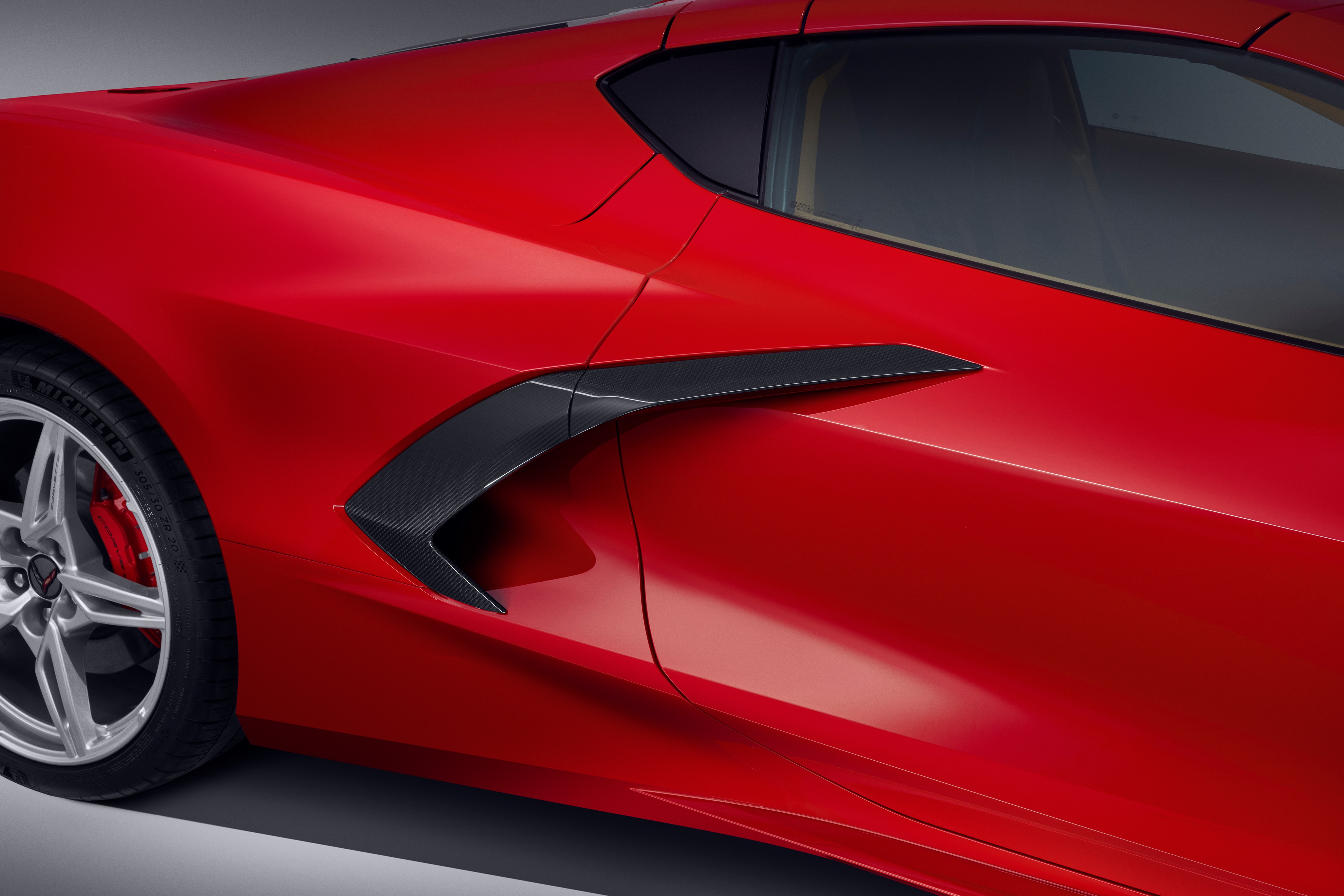 Intake Scoop Trim Kit in Visible Carbon Fiber