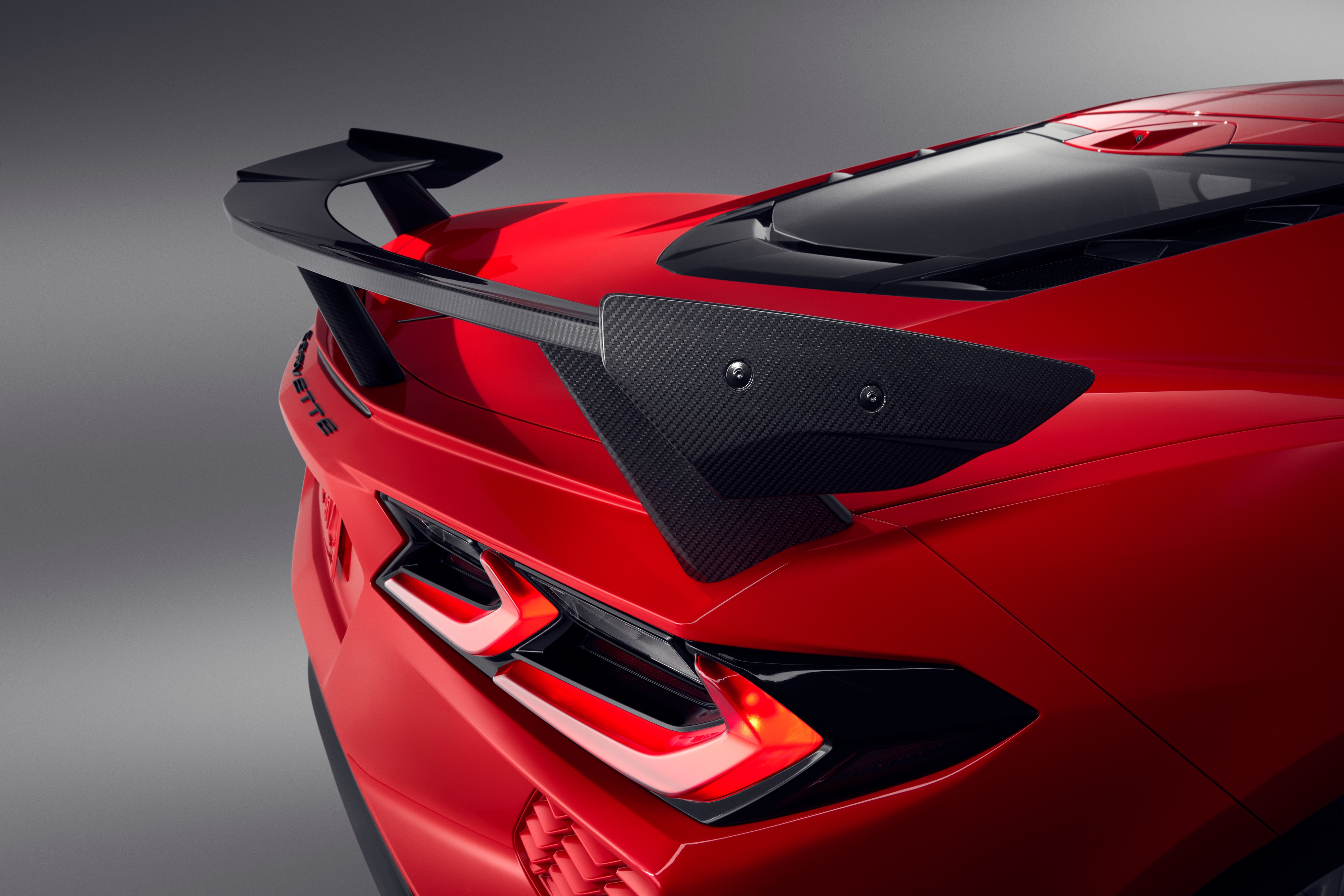 High Wing Spoiler Kit in Visible Carbon Fiber