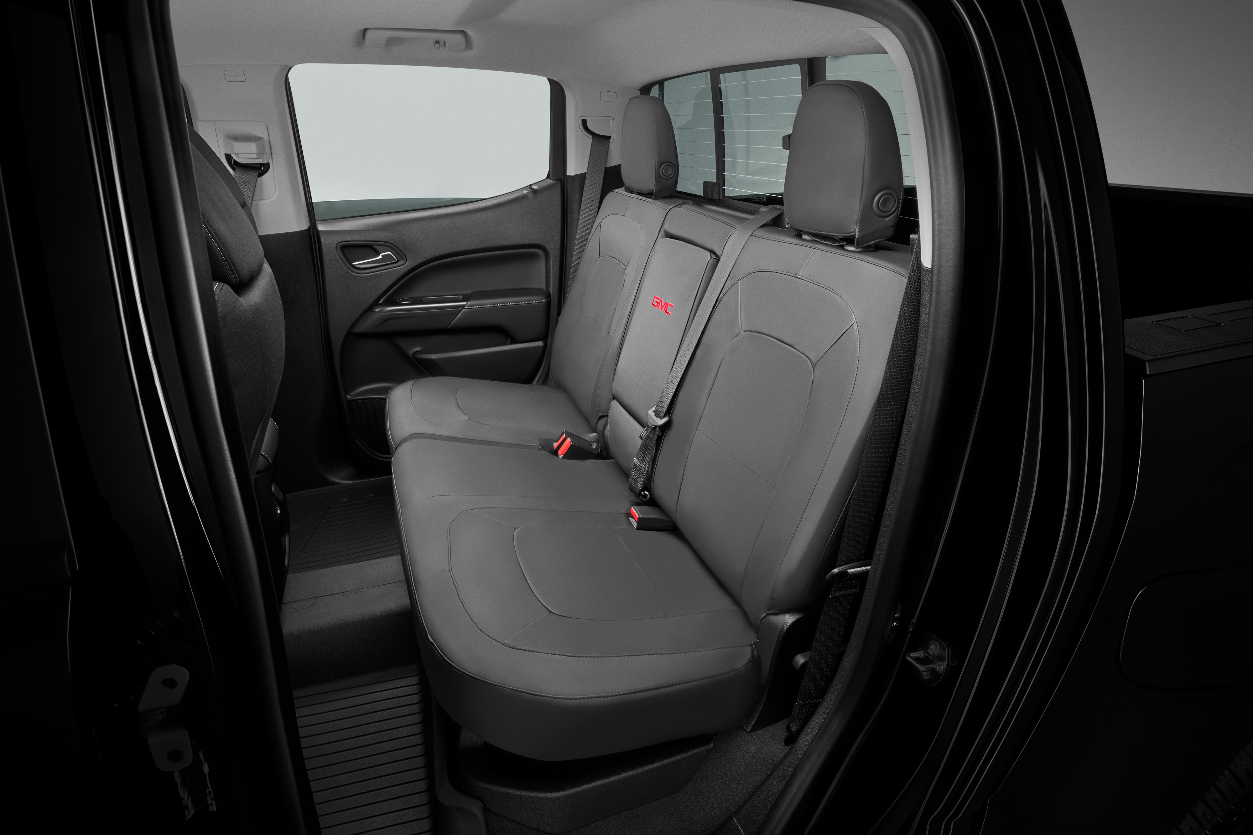 Rear Seat Cover Set in Jet Black with GMC Logo (with Armrest)