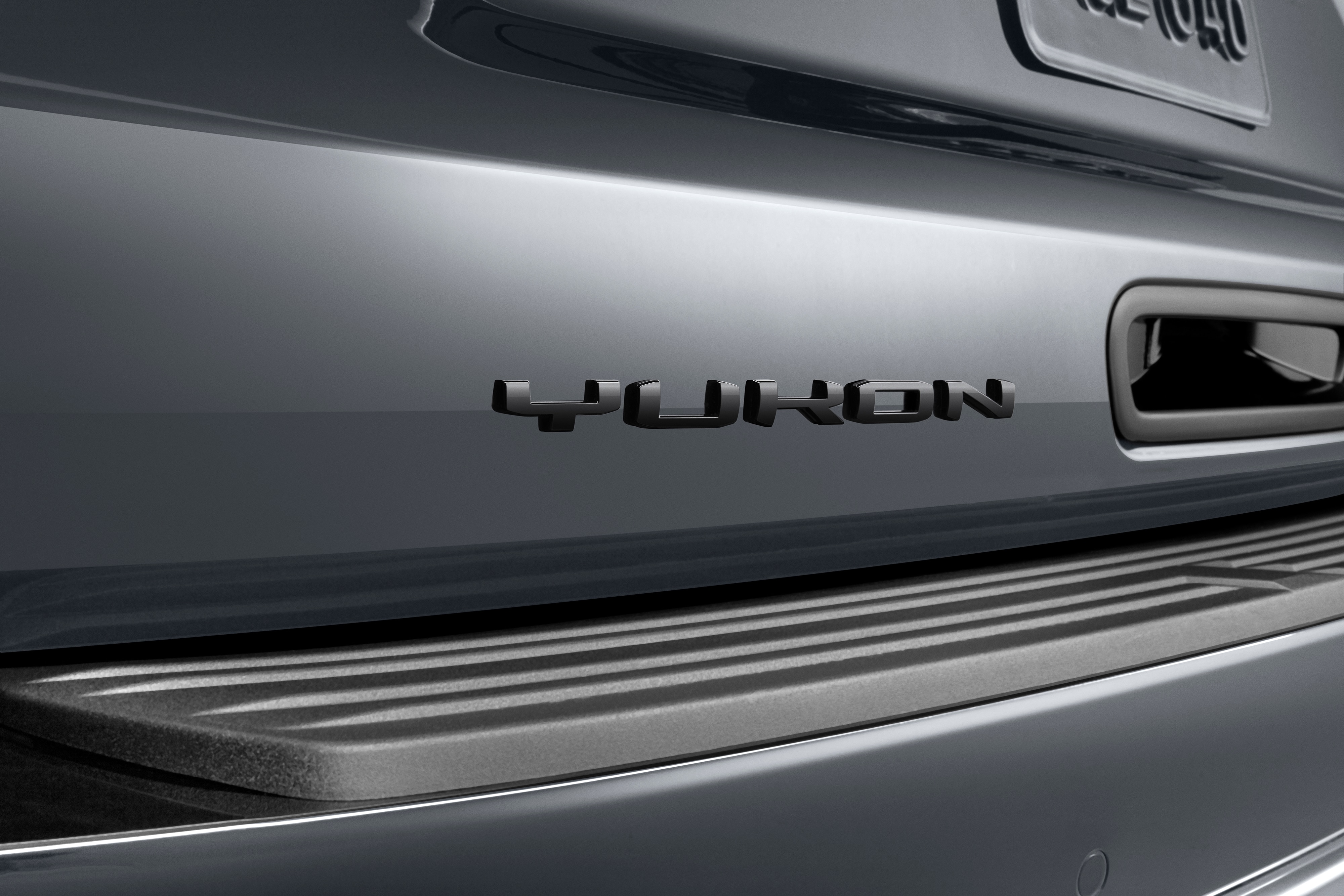 Yukon AT4 Emblems in Black