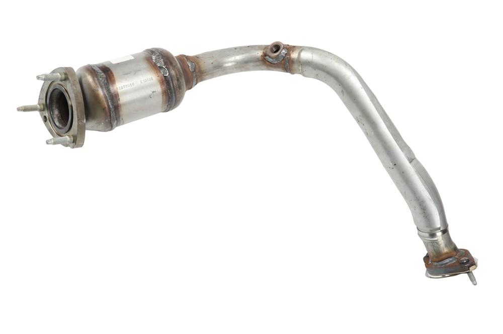 GM Genuine Parts 3-Way Catalytic Converter with Gasket and Studs