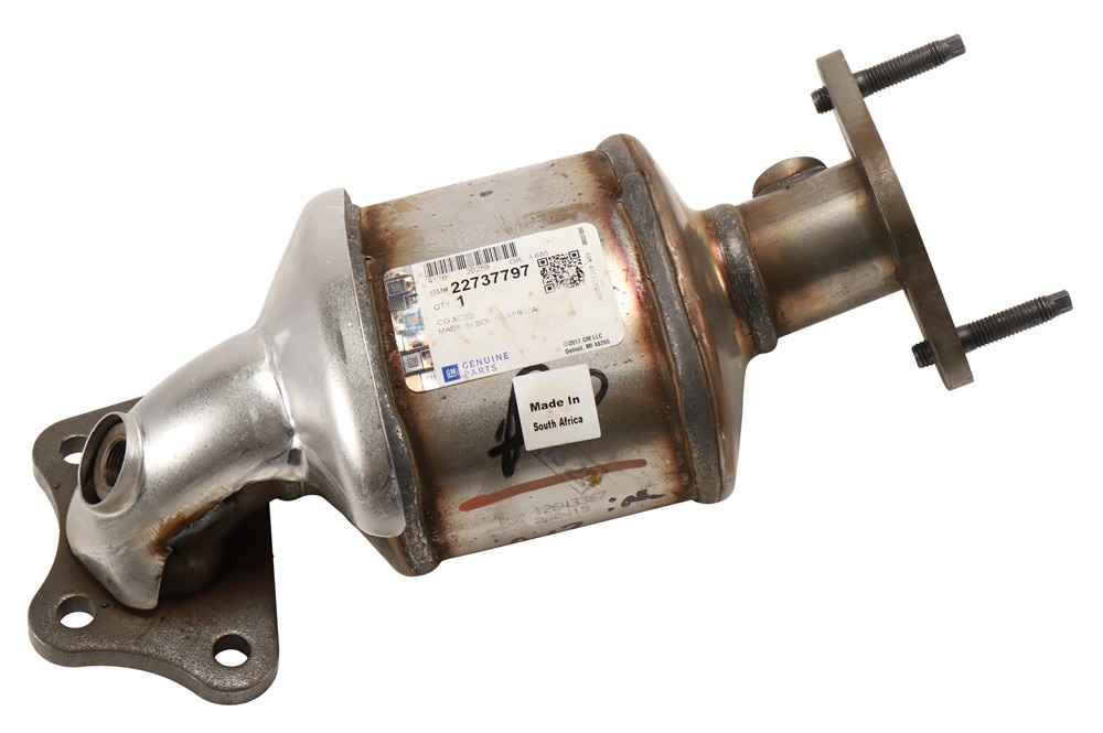 GM Genuine Parts 3-Way Catalytic Converter with Shield, Flange, and Studs