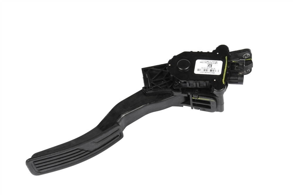 GM Genuine Parts Accelerator Pedal with Bracket