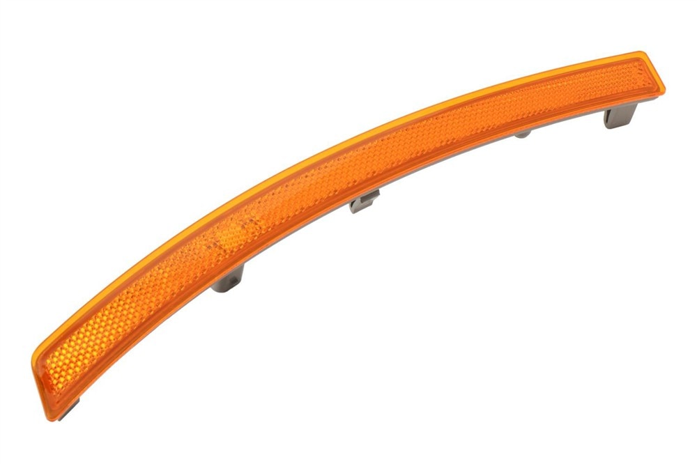 GM Genuine Parts Front Passenger Side Marker Lamp
