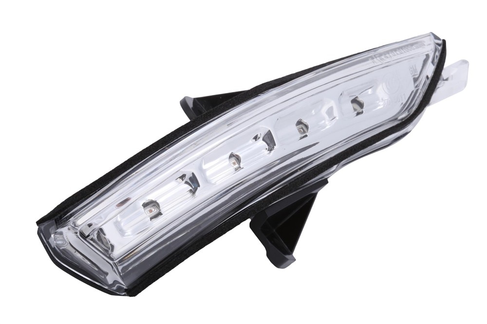 GM Genuine Parts Passenger Side Rearview Mirror Turn Signal Lamp