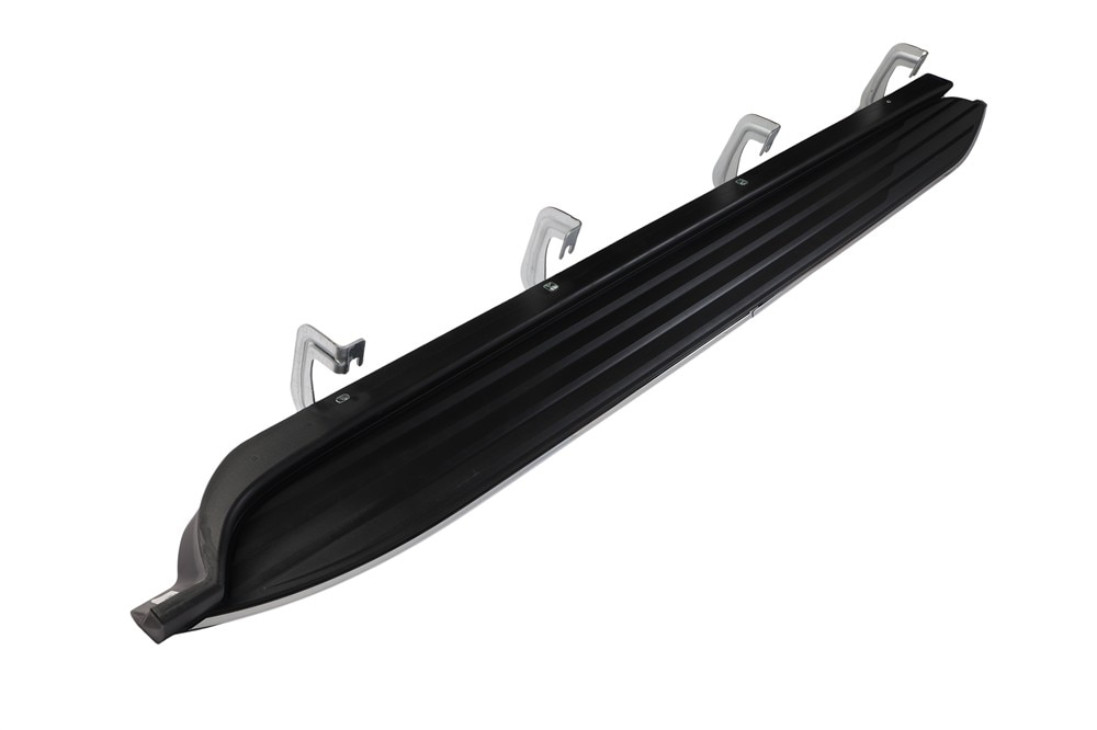 GM Genuine Parts Bright Chrome Passenger Side Running Board