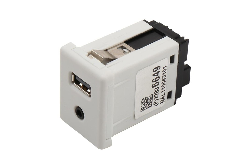 GM Genuine Parts Audio Player and USB Receptacle
