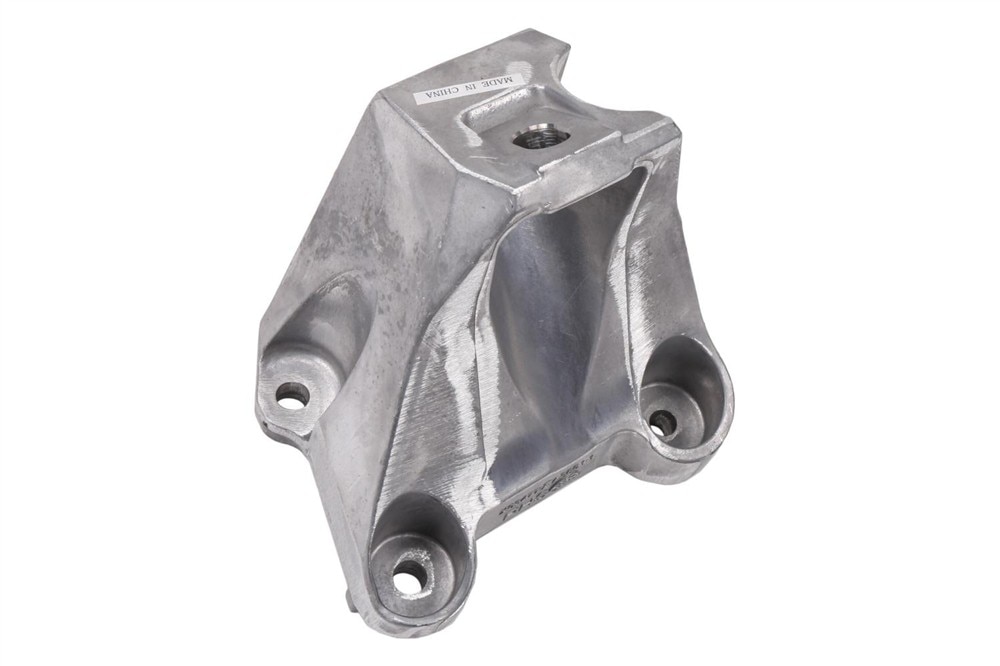 GM Genuine Parts Passenger Side Engine Mount Bracket