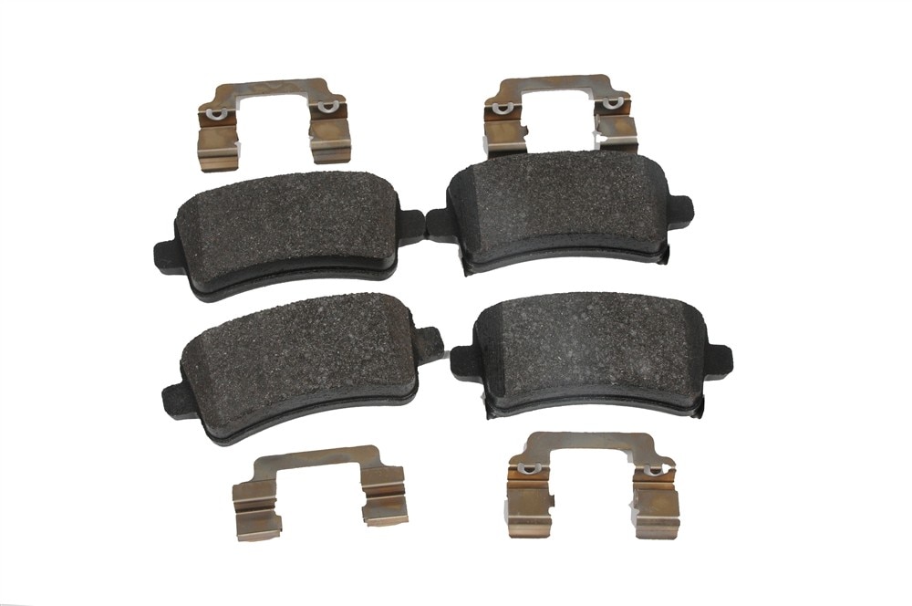 GM Genuine Parts Rear Disc Brake Pad Set with Clips