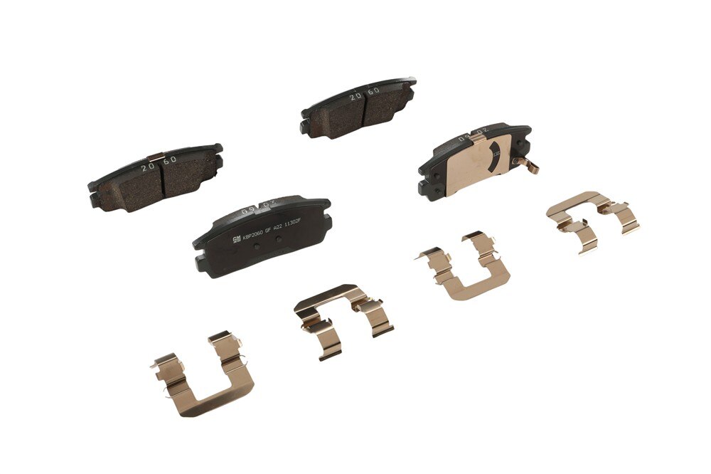 GM Genuine Parts Rear Disc Brake Pad Set with Clips