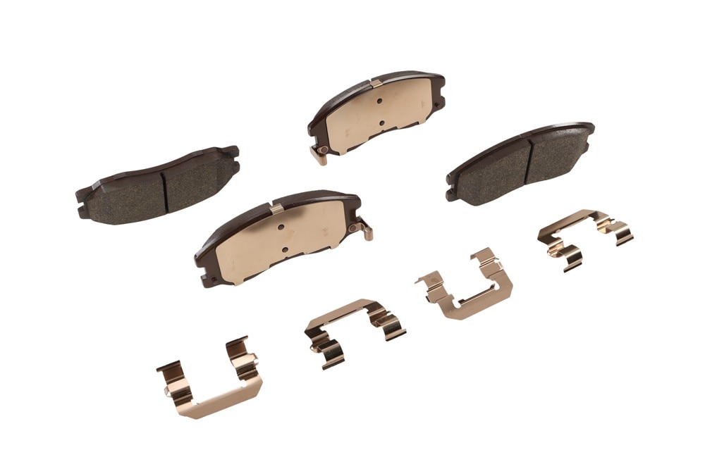 GM Genuine Parts Front Disc Brake Pad Set with Clips