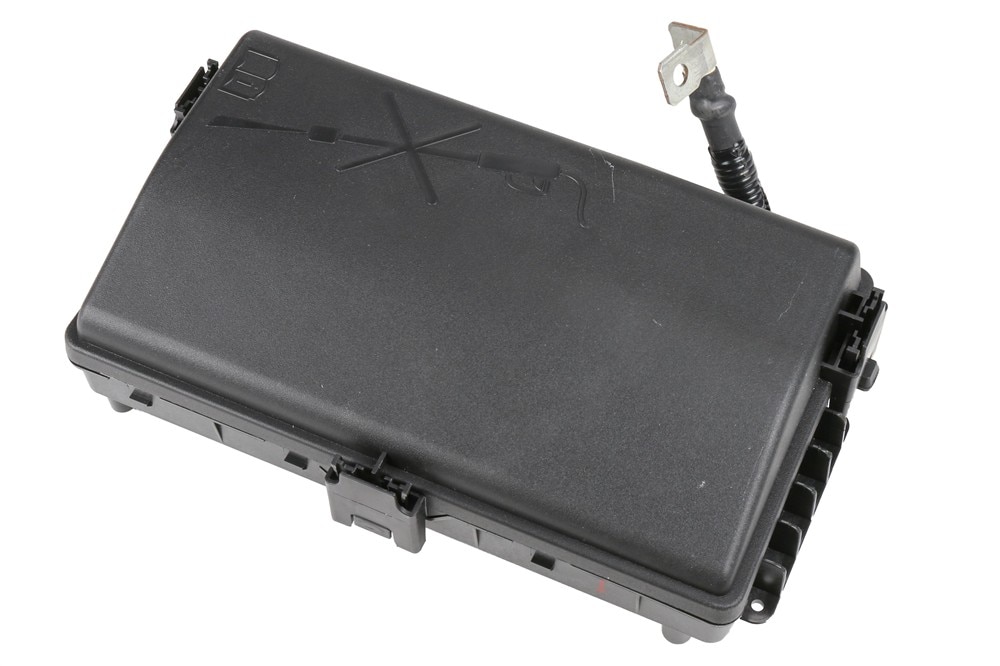 GM Genuine Parts Engine Wiring Harness Junction Block