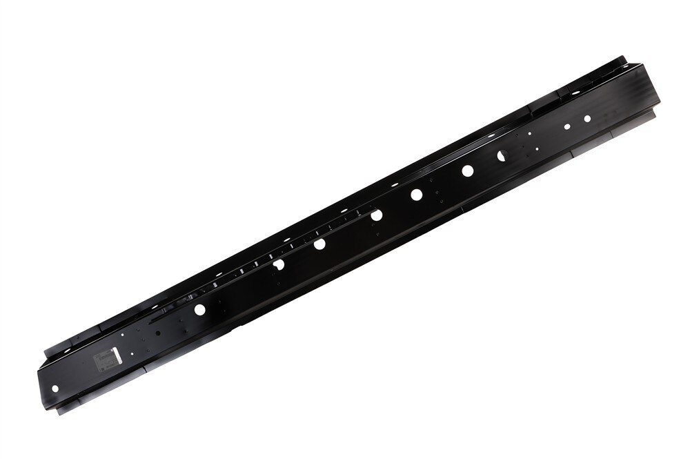 GM Genuine Parts Passenger Side Rocker Outer Panel
