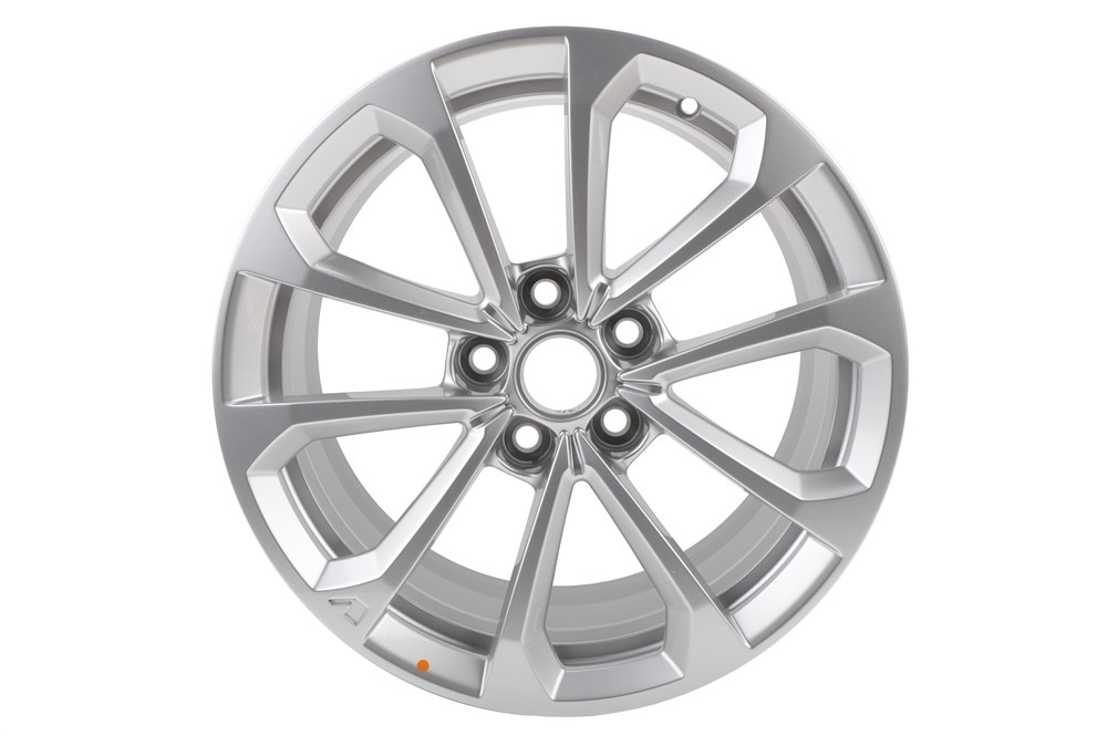 GM Genuine Parts 18x9.5-Inch Aluminum Rear Wheel