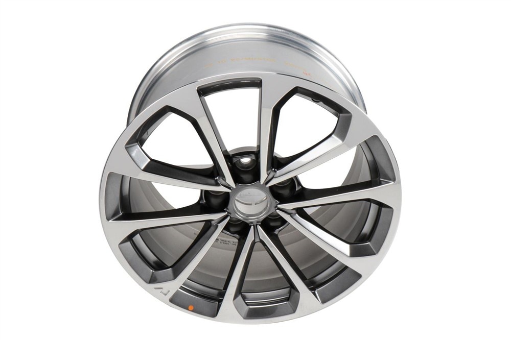 GM Genuine Parts 18x9.5-Inch Aluminum Rear Wheel