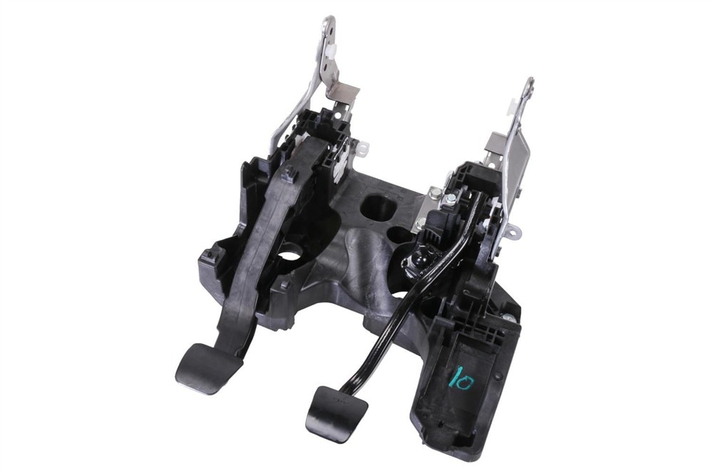 GM Genuine Parts Brake and Clutch Pedal