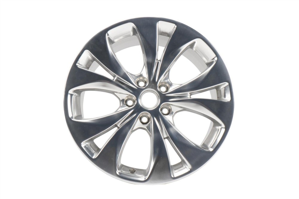 GM Genuine Parts 18x8.5-Inch-Inch Aluminum Wheel