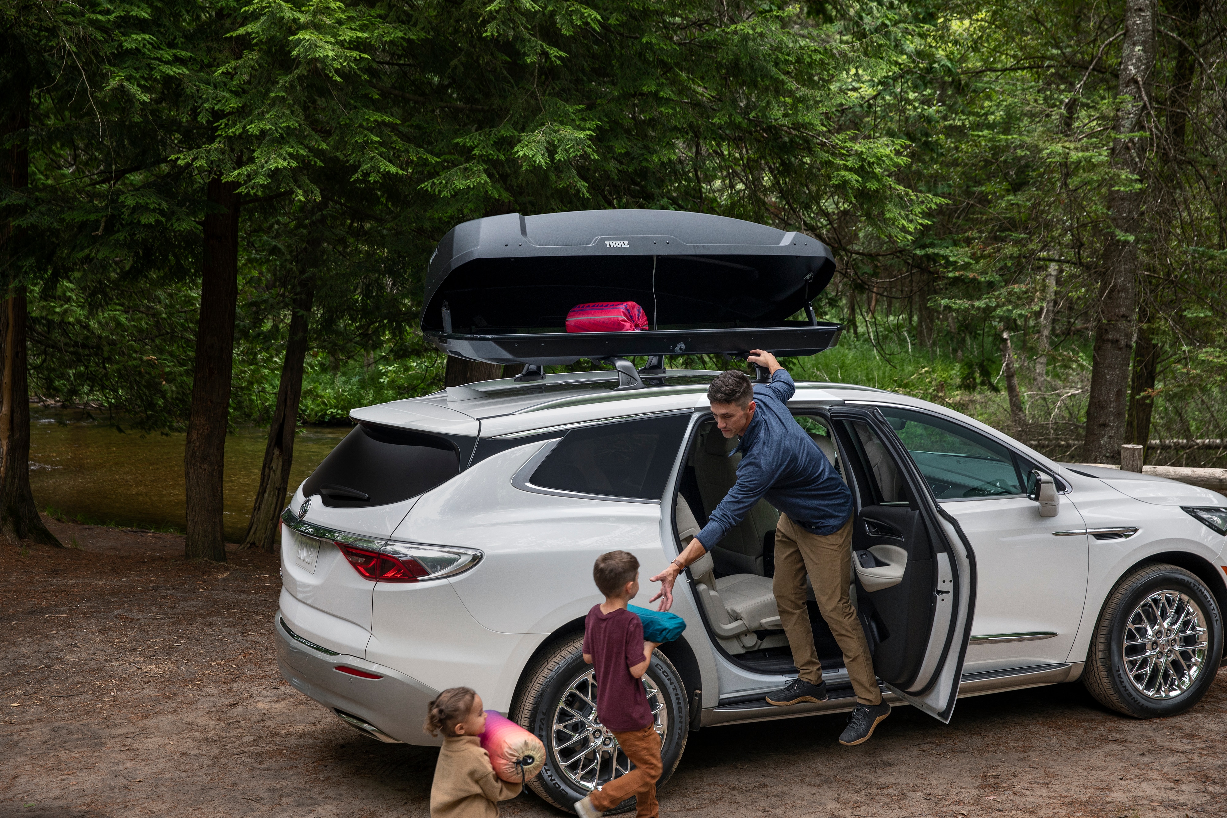 Buick Roof-Mounted Force XT XL™ Cargo Box by Thule® - Associated