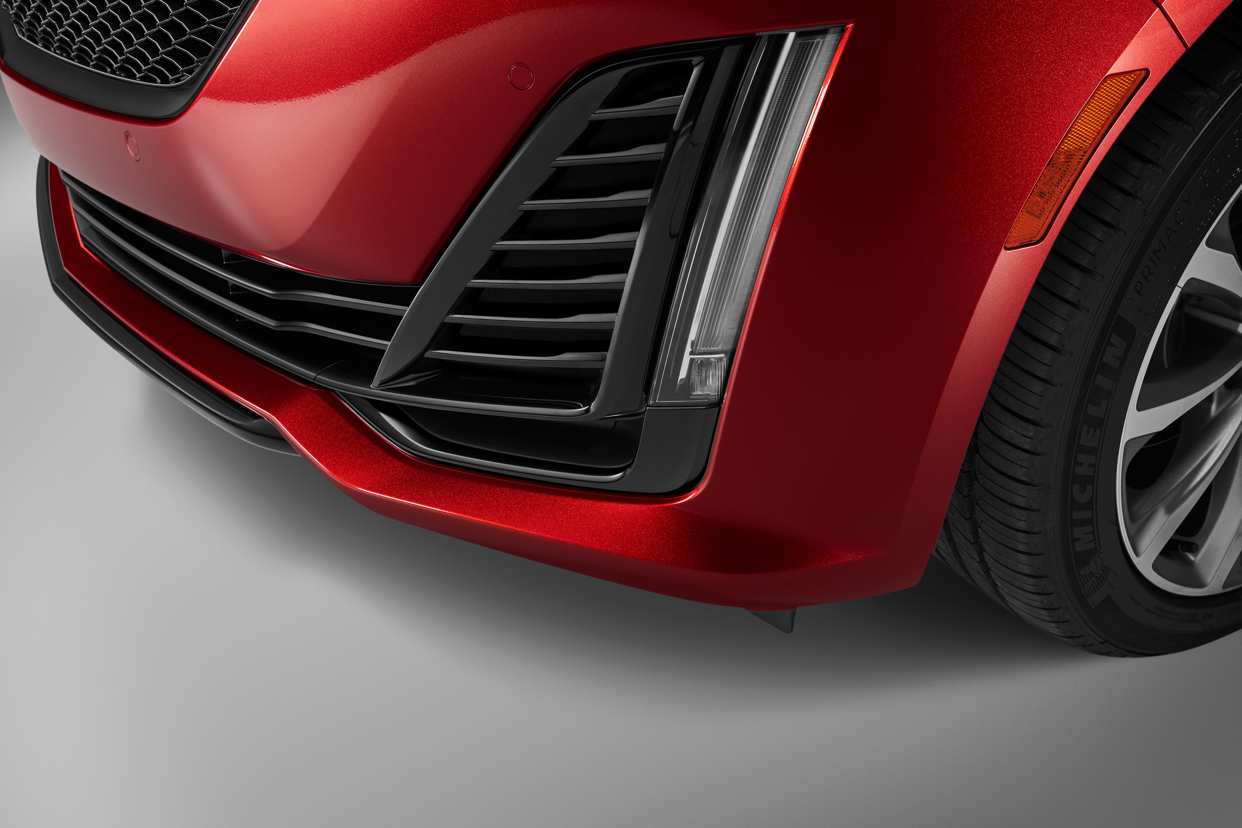 Lower Grille Trim in Black