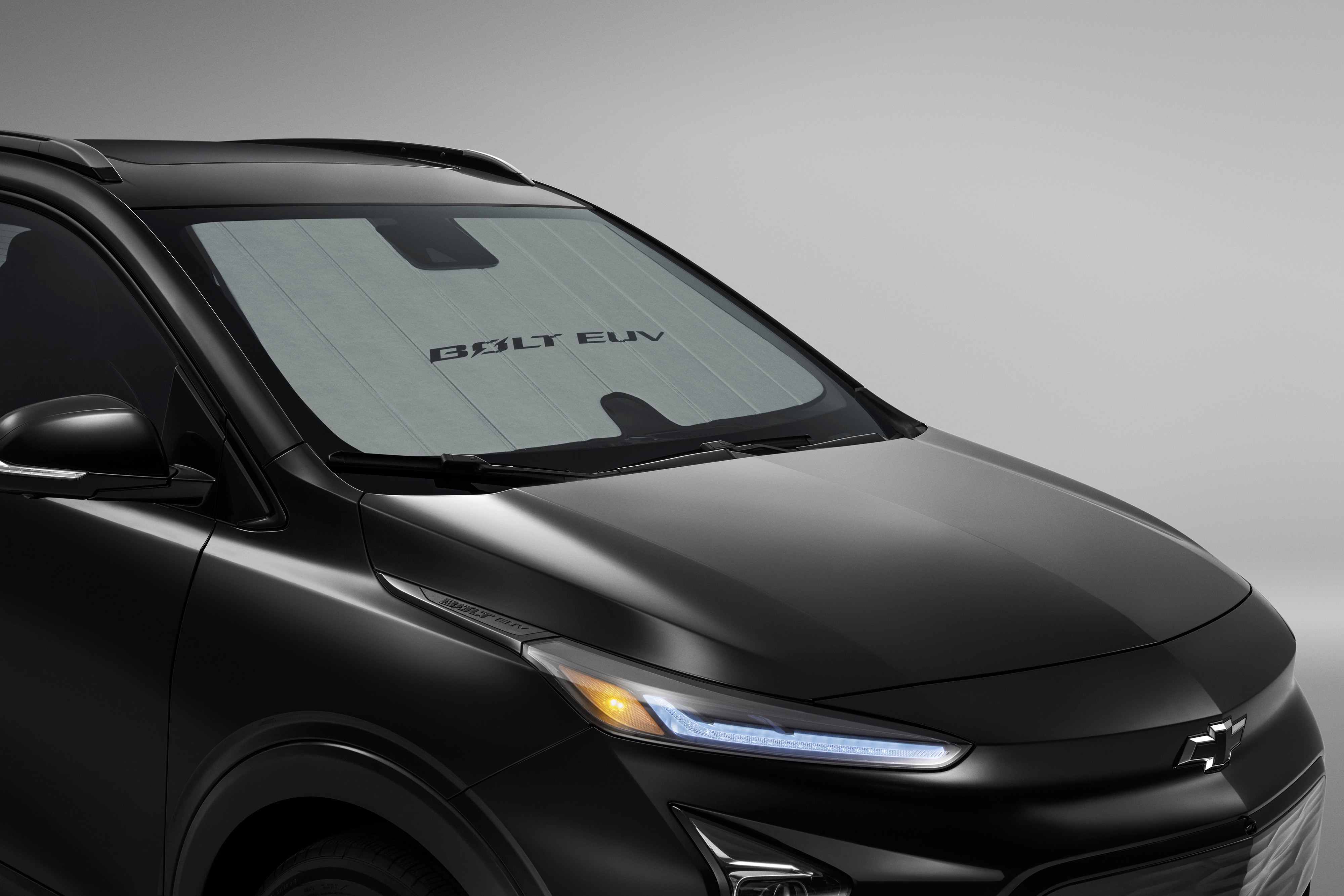 Front Sunshade Package in Gray with Bolt EUV Script