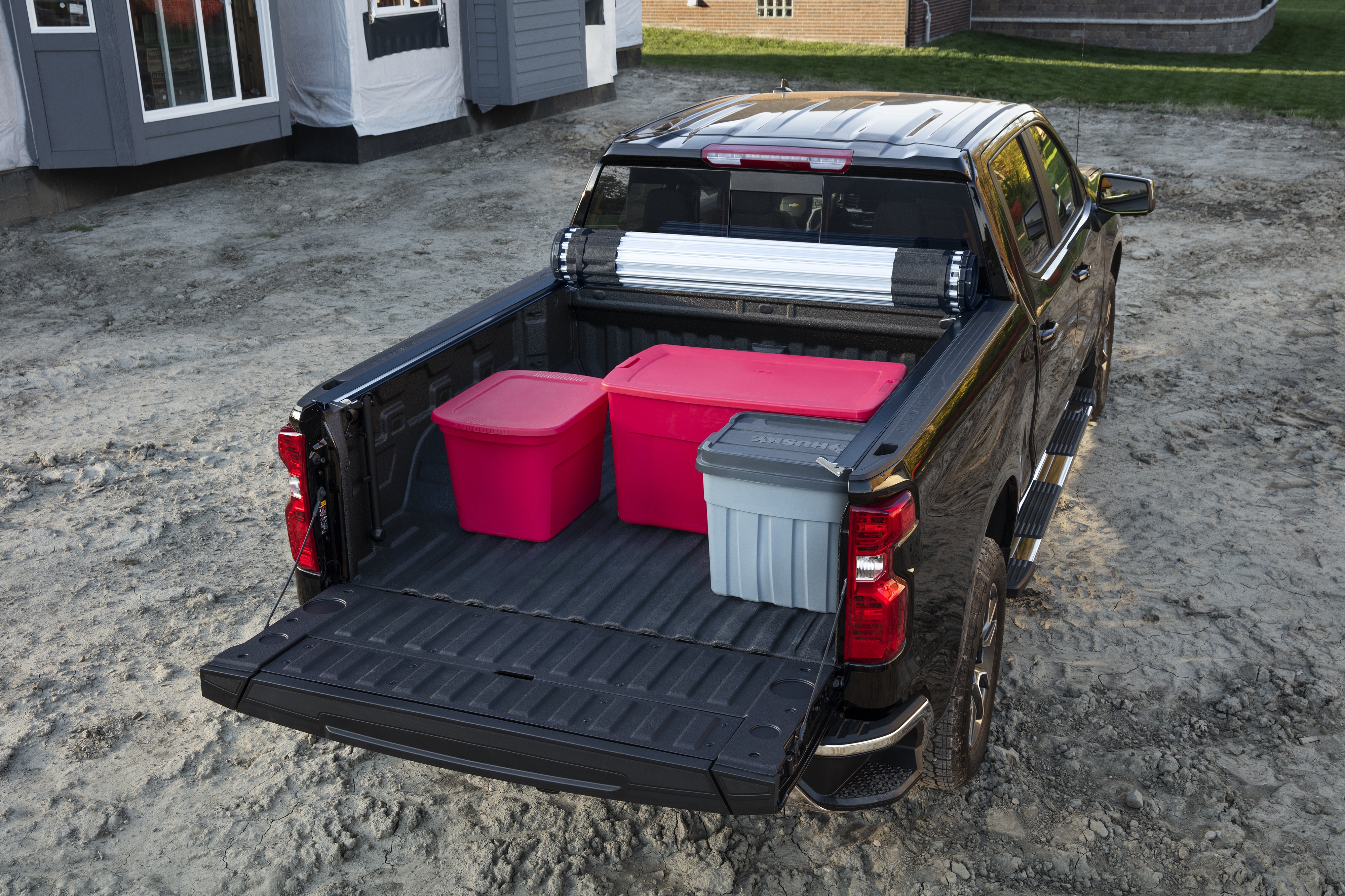 Short Bed Hard Rolling Truck Bed Cover in Black by Advantage® - Associated Accessories