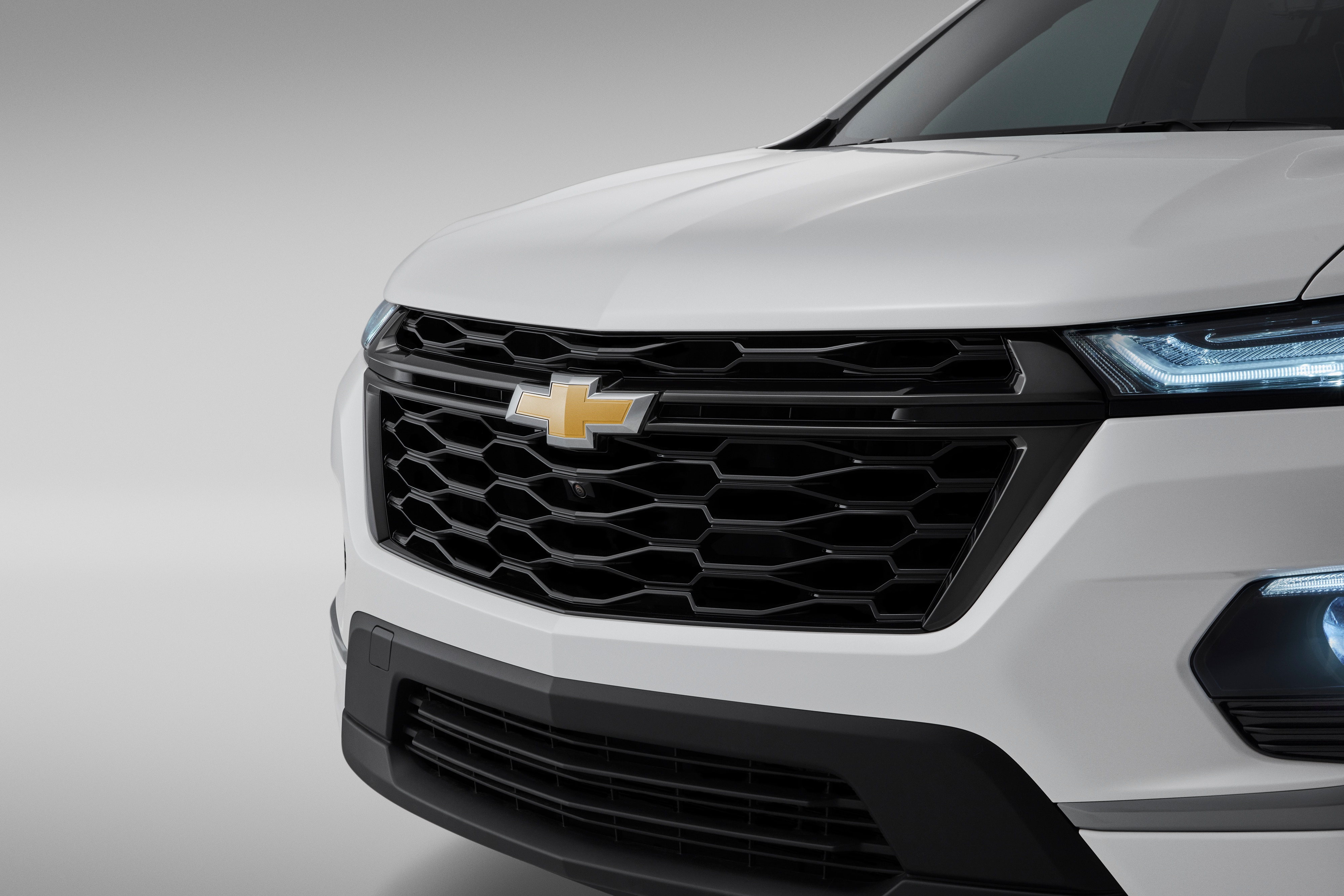 Grille in Black with Black Ice Chrome Surround