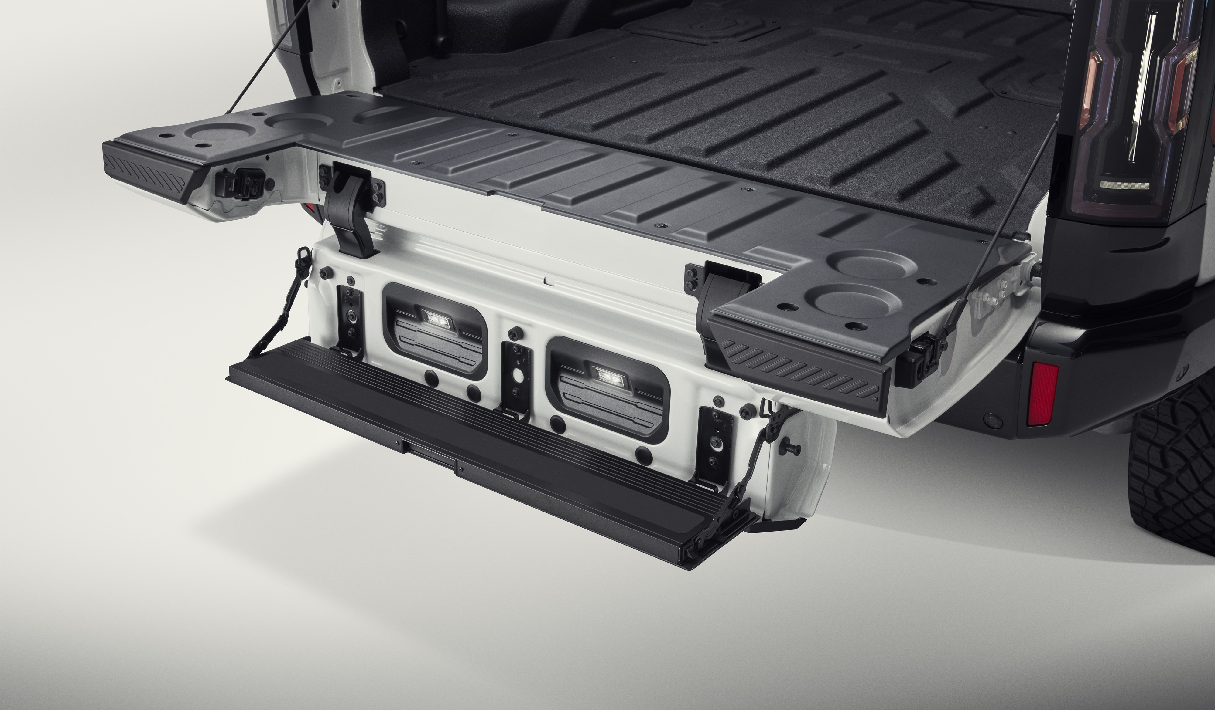 Tailgate Step Lighting for MultiPro™ Tailgate