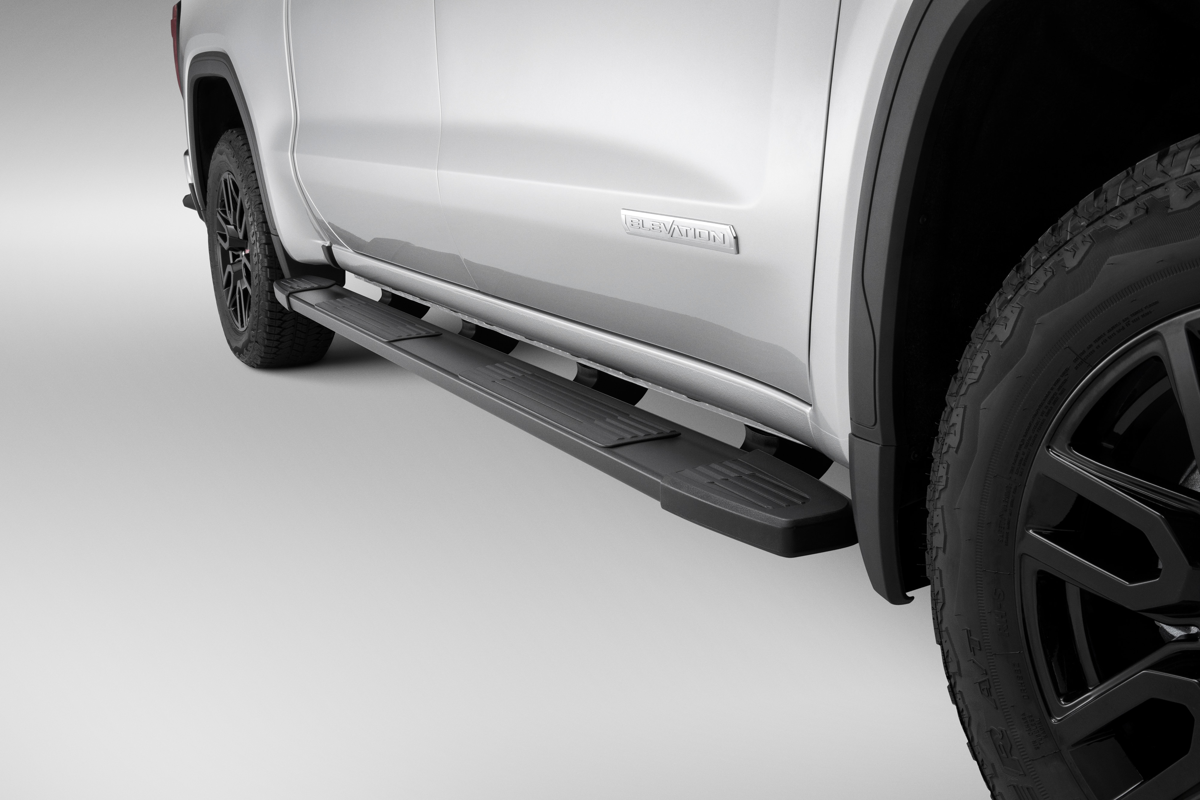 GMC Crew Cab Short Bed 6-Inch Rectangular Wheel-to-Wheel