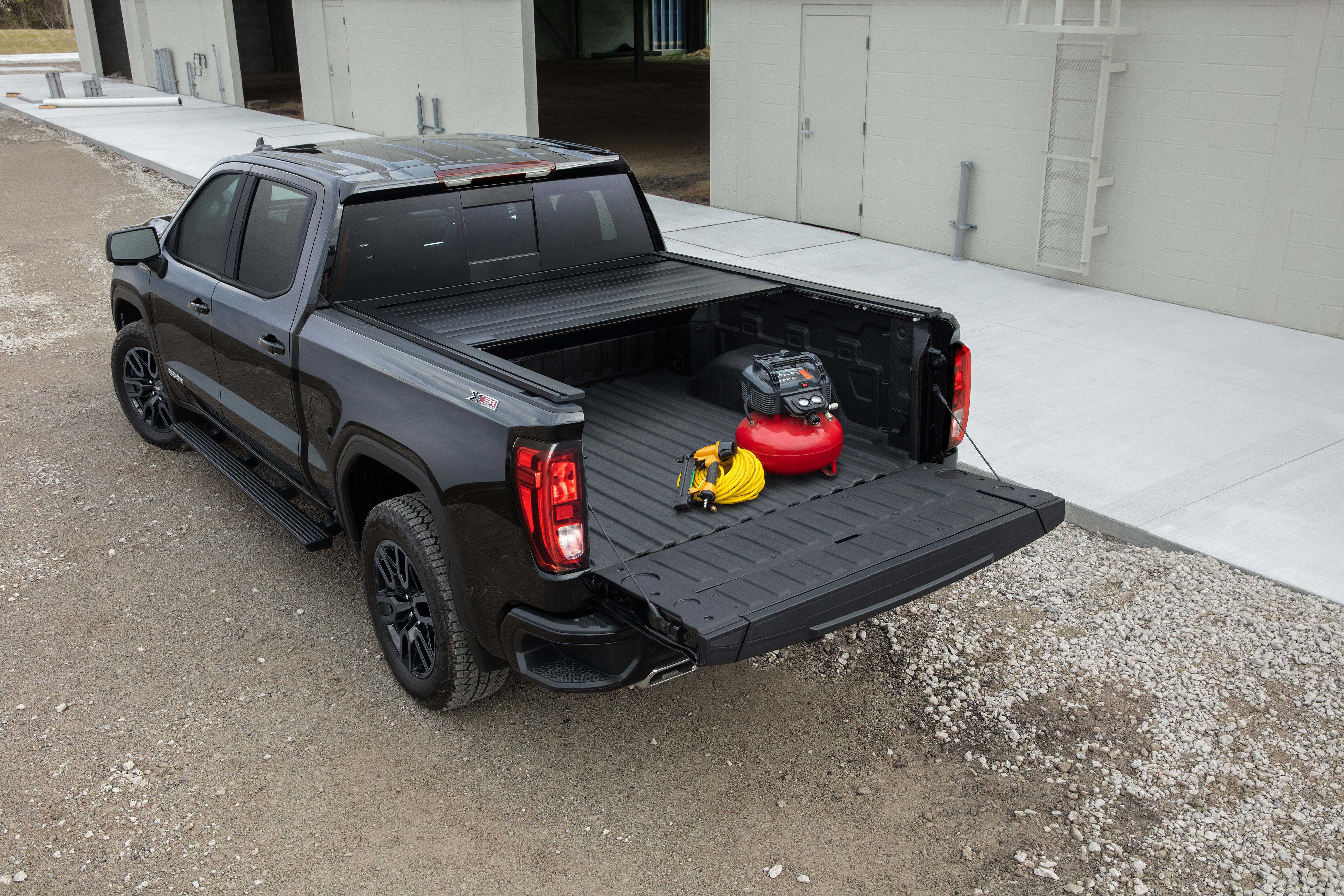 Short Bed Embark LS Power Retractable Truck Bed Cover in Black by Advantage® - Associated Accessories