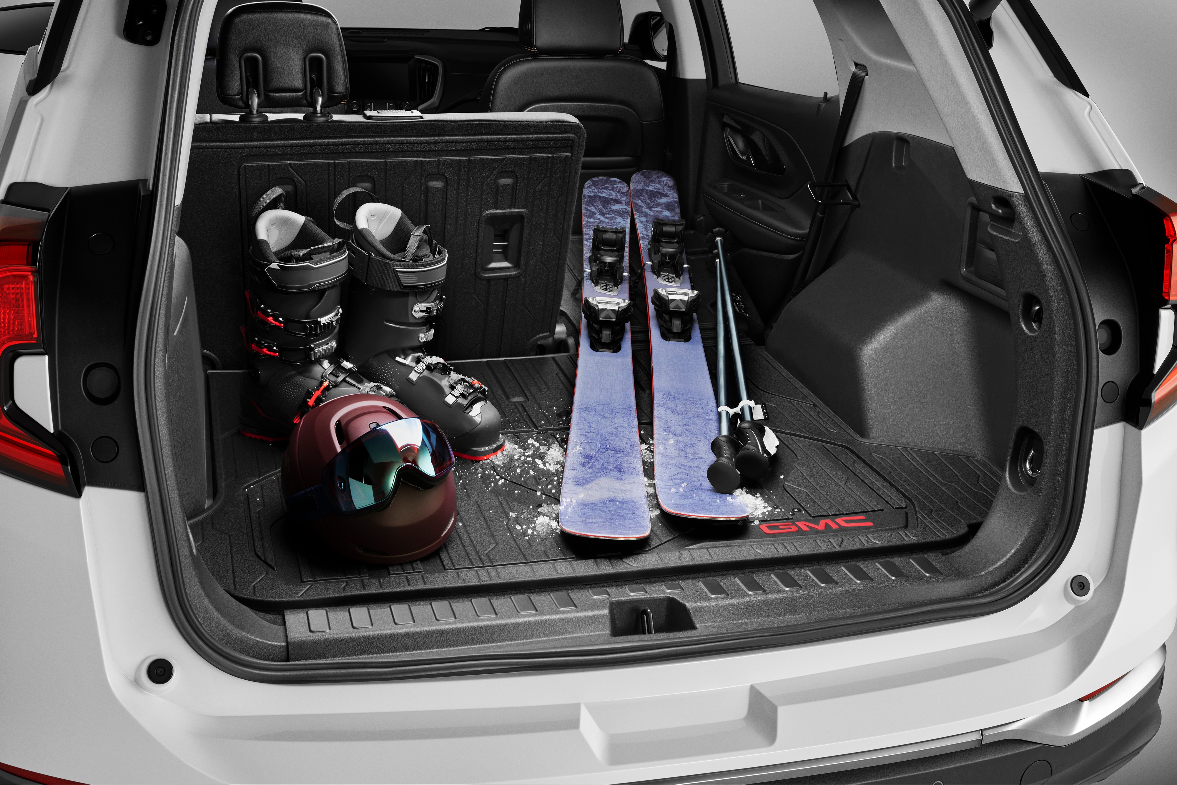 Integrated Cargo Area Liner in Jet Black with GMC Logo