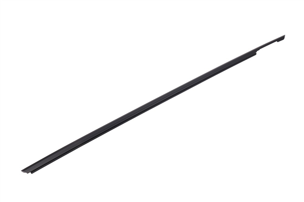 GM Genuine Parts Driver Side Front Door Window Belt Reveal Molding