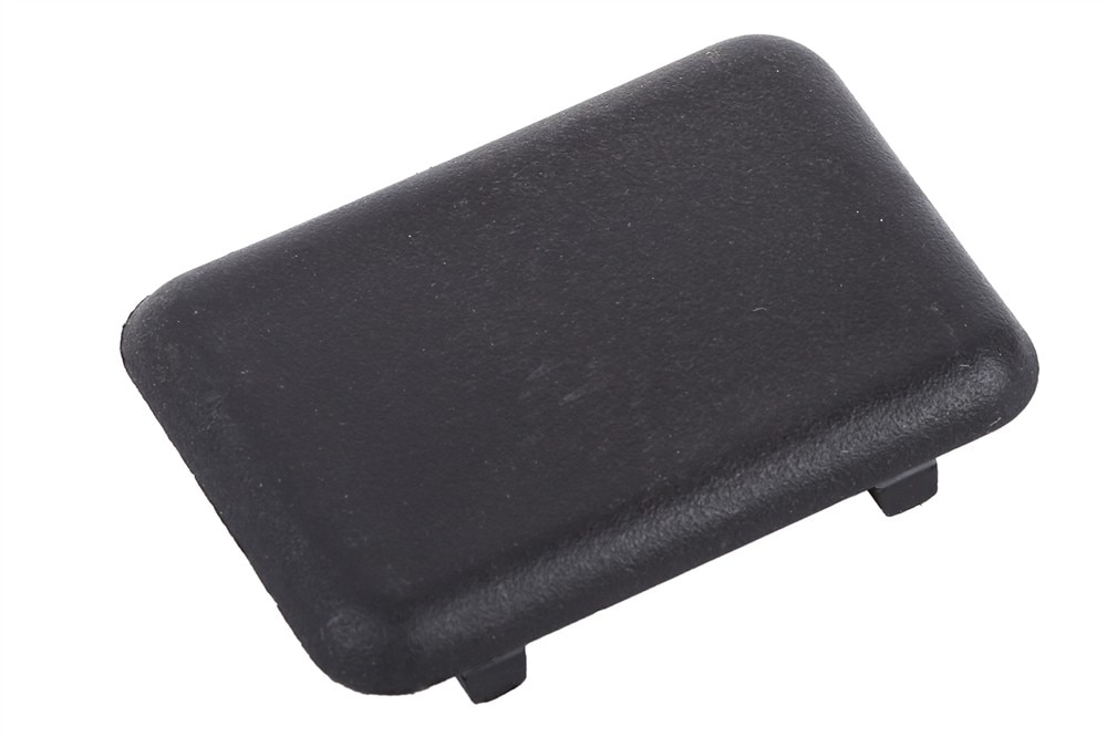 GM Genuine Parts Jet Black Audio Player and USB Receptacle Cover