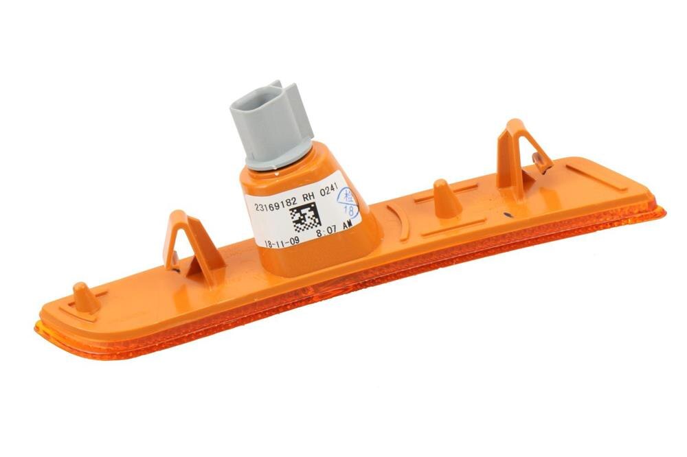 9218ページ GM Genuine Parts Amber Front Passenger Side Marker Lamp