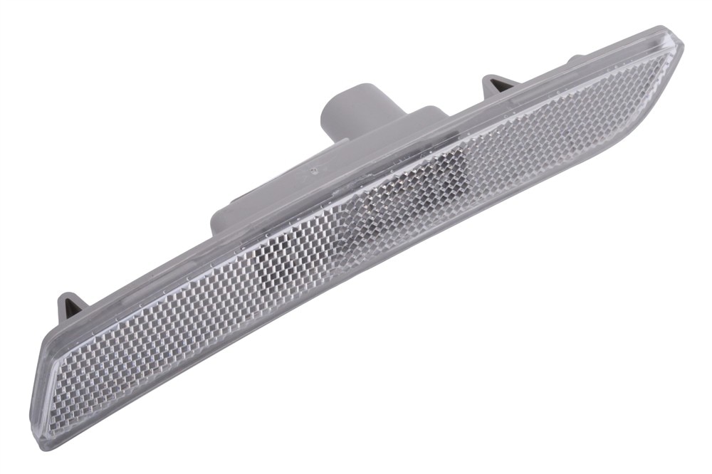GM Genuine Parts Passenger Side Tail Lamp