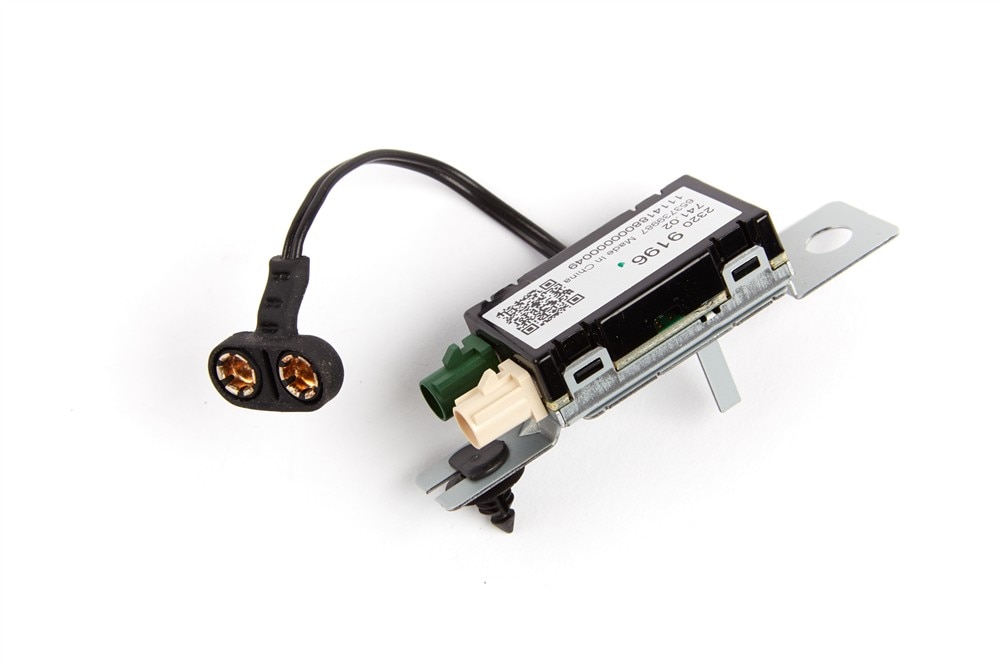 GM Genuine Parts Radio Antenna Amplifier