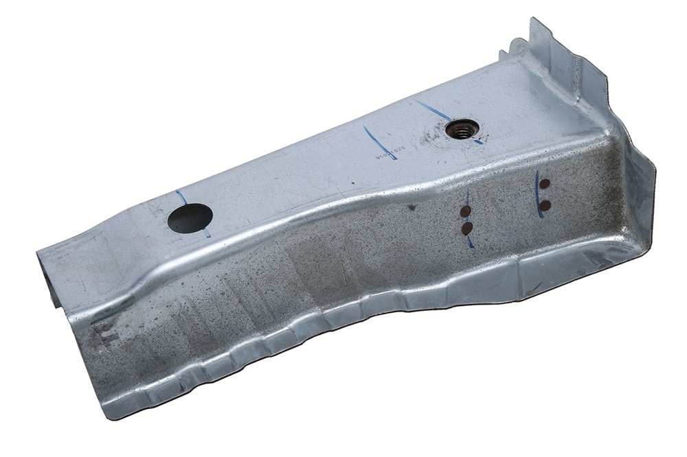 GM Genuine Parts Passenger Side Rear Floor Body Mount Reinforcement