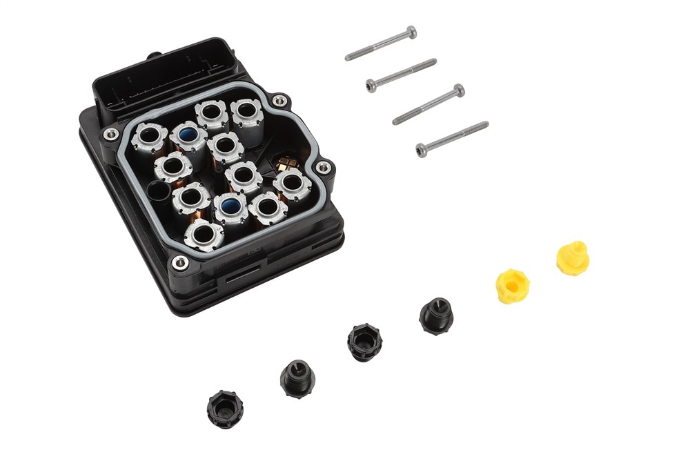 GM Genuine Parts Electronic Brake Control Module with Bolts (Programming Required)