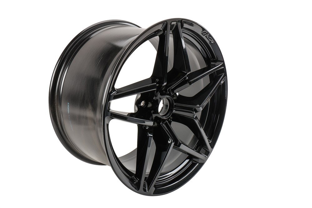 GM Genuine Parts 19x10.5-Inch Carbon Aluminum Wheel