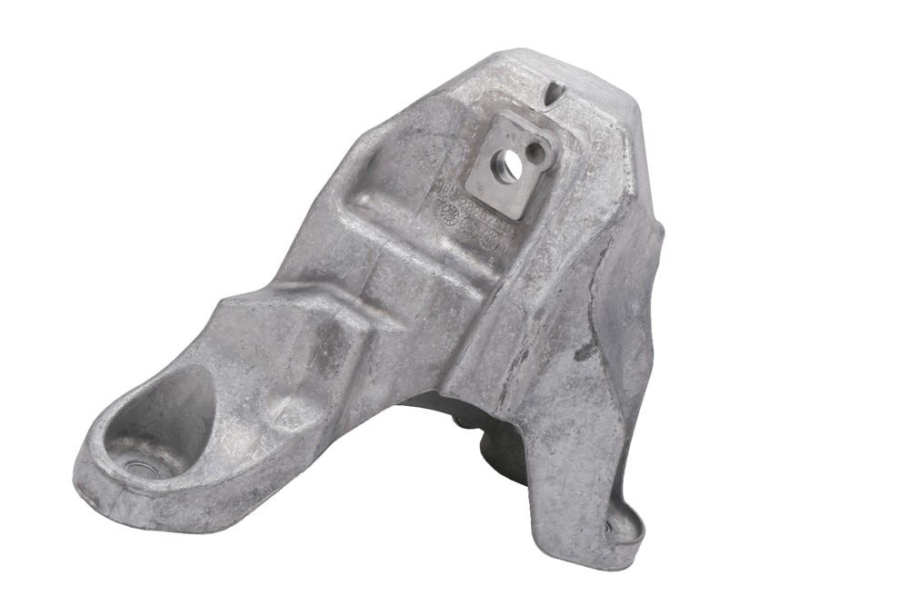 GM Genuine Parts Passenger Side Engine Mount Bracket