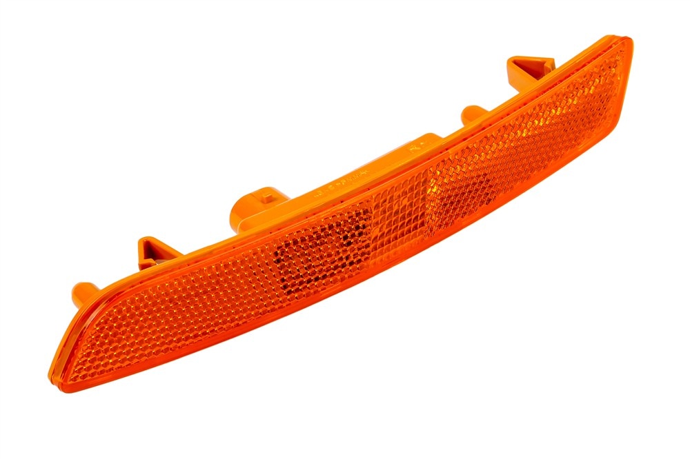 GM Genuine Parts Amber Front Passenger Side Marker Lamp