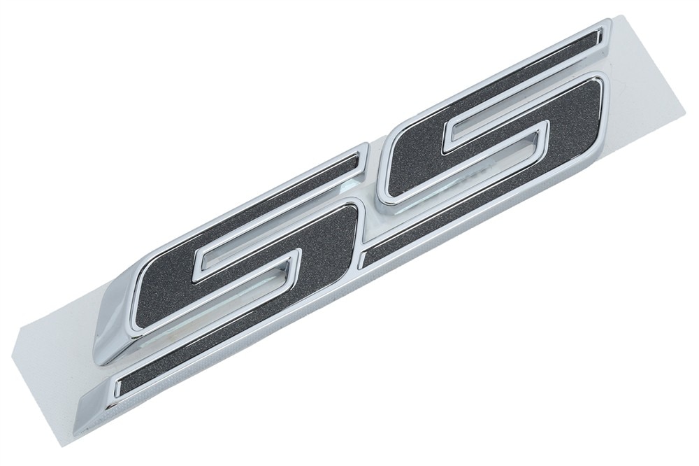 GM Genuine Parts Gray Front Grille SS Emblem
