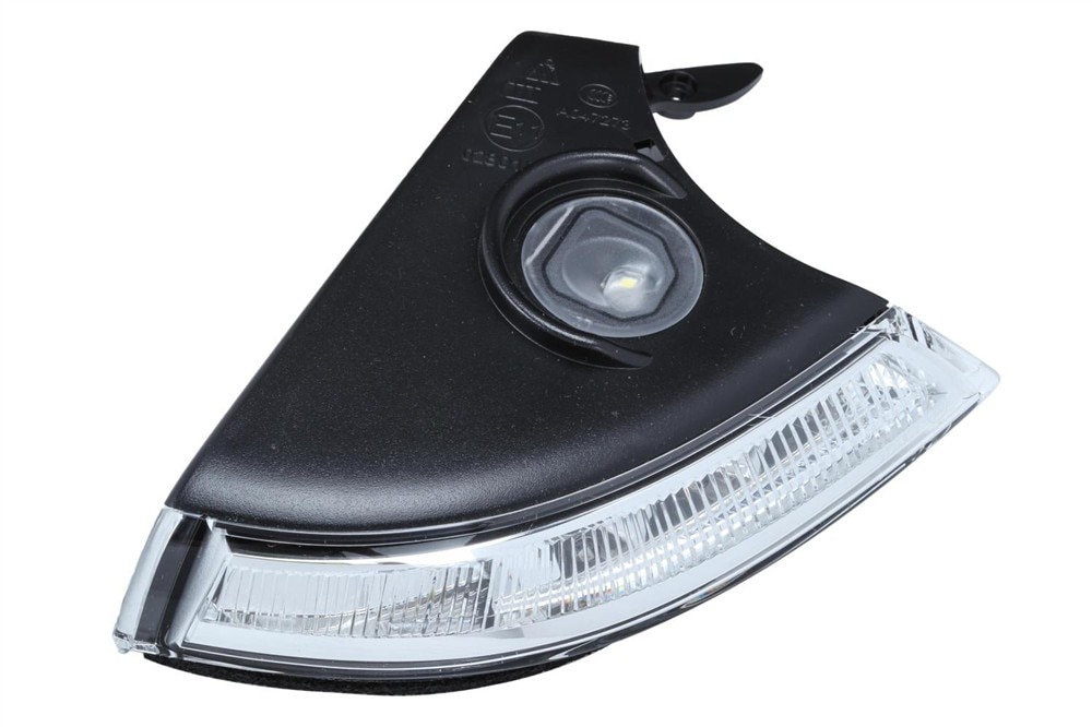 GM Genuine Parts Driver Side Door Mirror Turn Signal Lamp