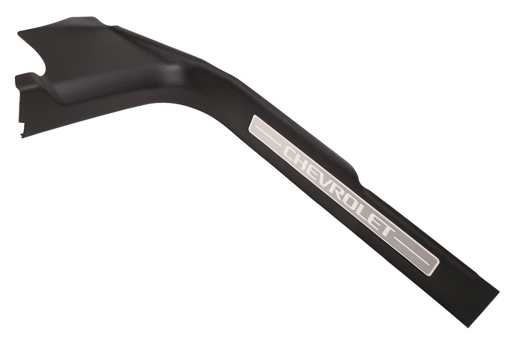 GM Genuine Parts Driver Side Door Sill Plate in Black with Clips