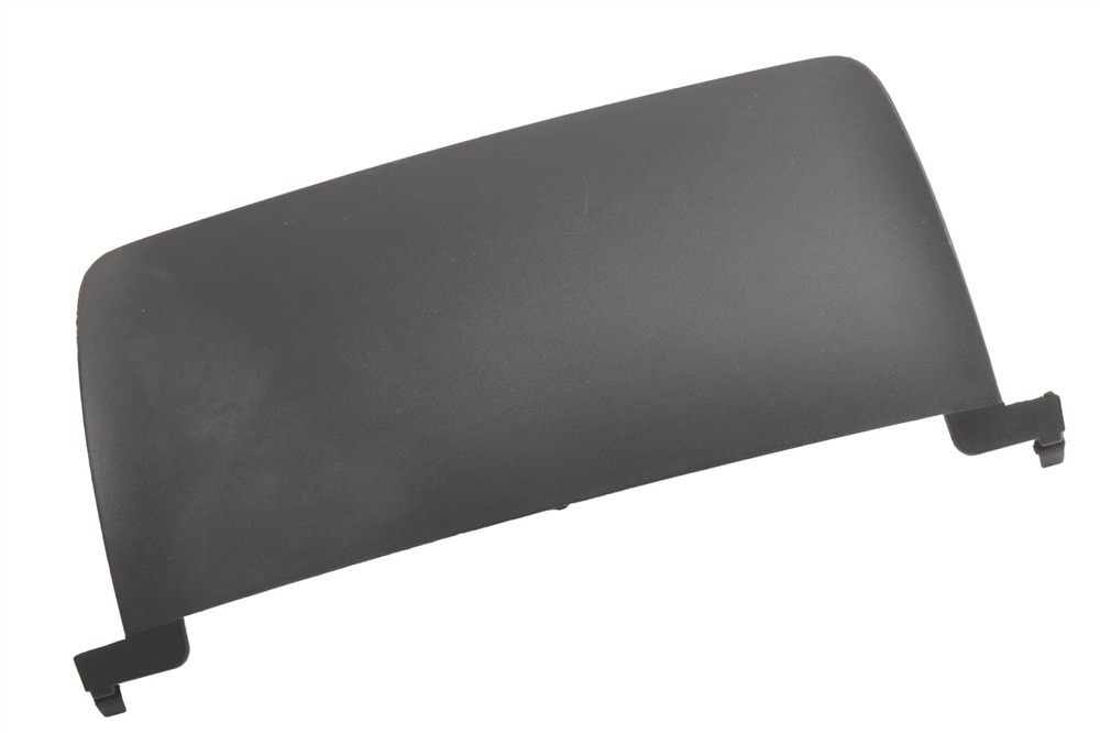 GM Genuine Parts Trailer Hitch Access Cover