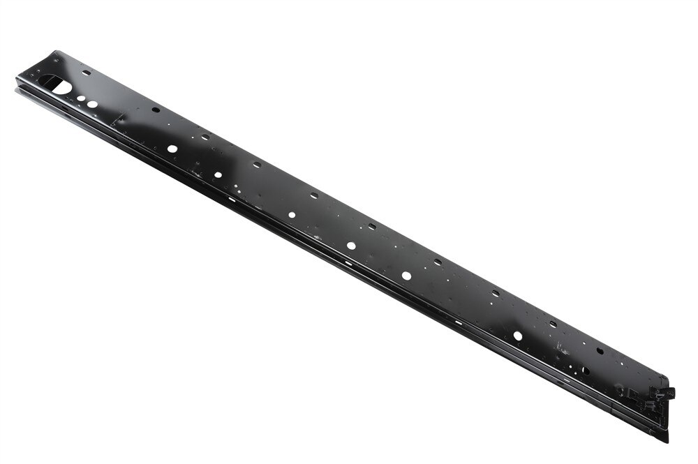 GM Genuine Parts Passenger Side Rocker Outer Panel