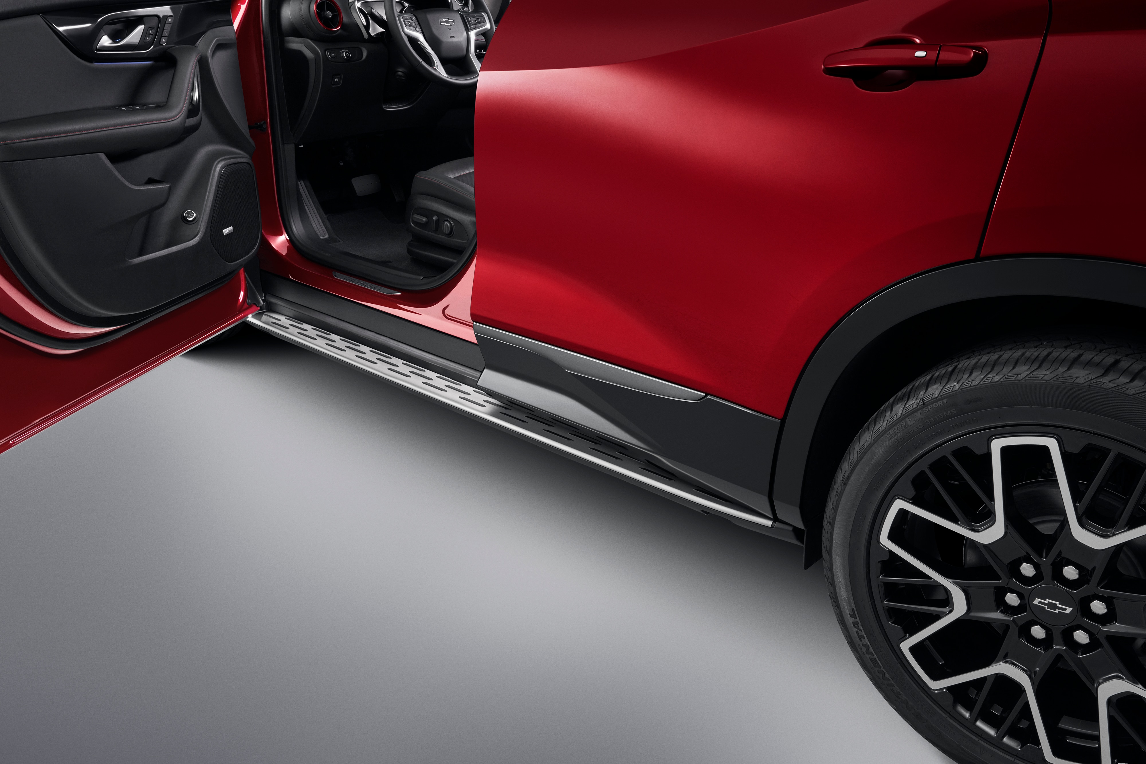 Molded Assist Steps in Black