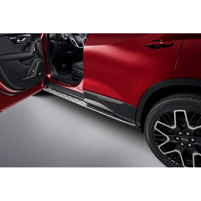 Molded Assist Steps in Black
