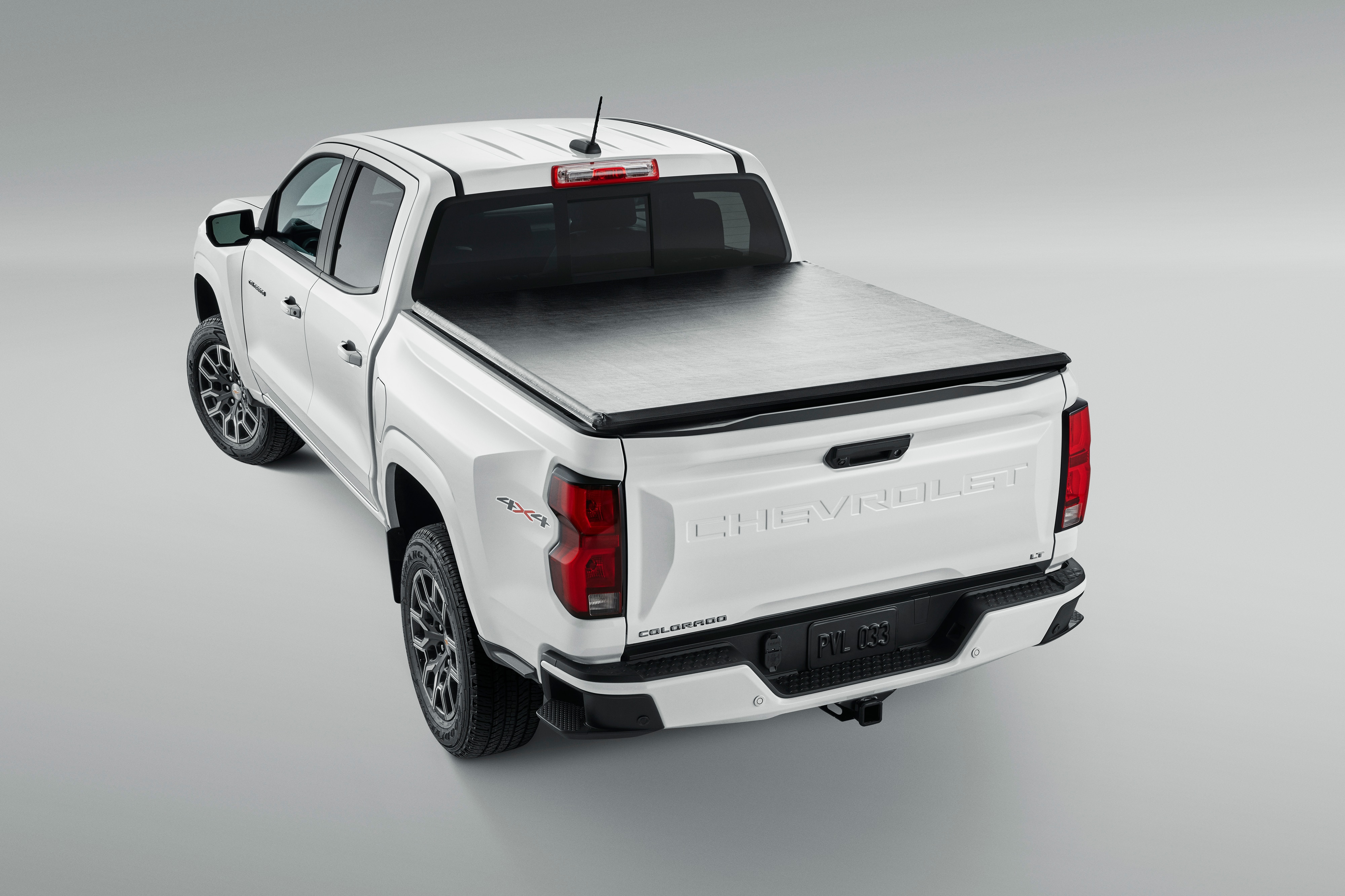 Short Bed Sport Roll Soft Roll-Up Truck Bed Cover in Black by Advantage® - Associated Accessories